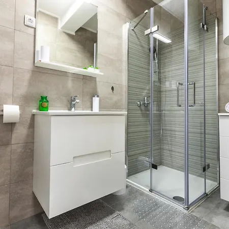 Mb 2 スボティツァ