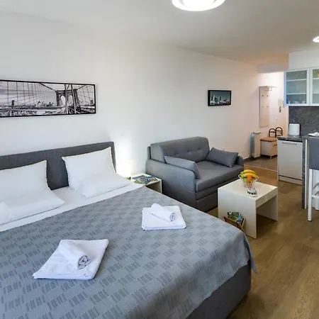 Mb 2 Apartman *
